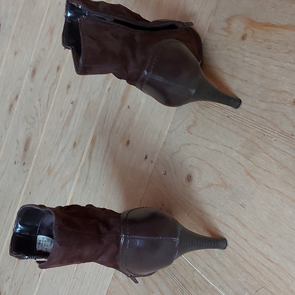 Size 6 Granny style pant boot - Picture 4 of 4